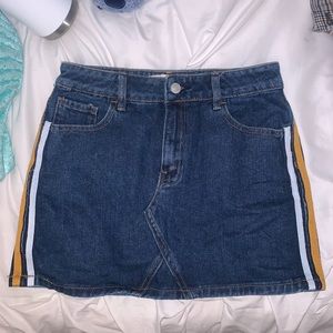 Denim skirt 💛